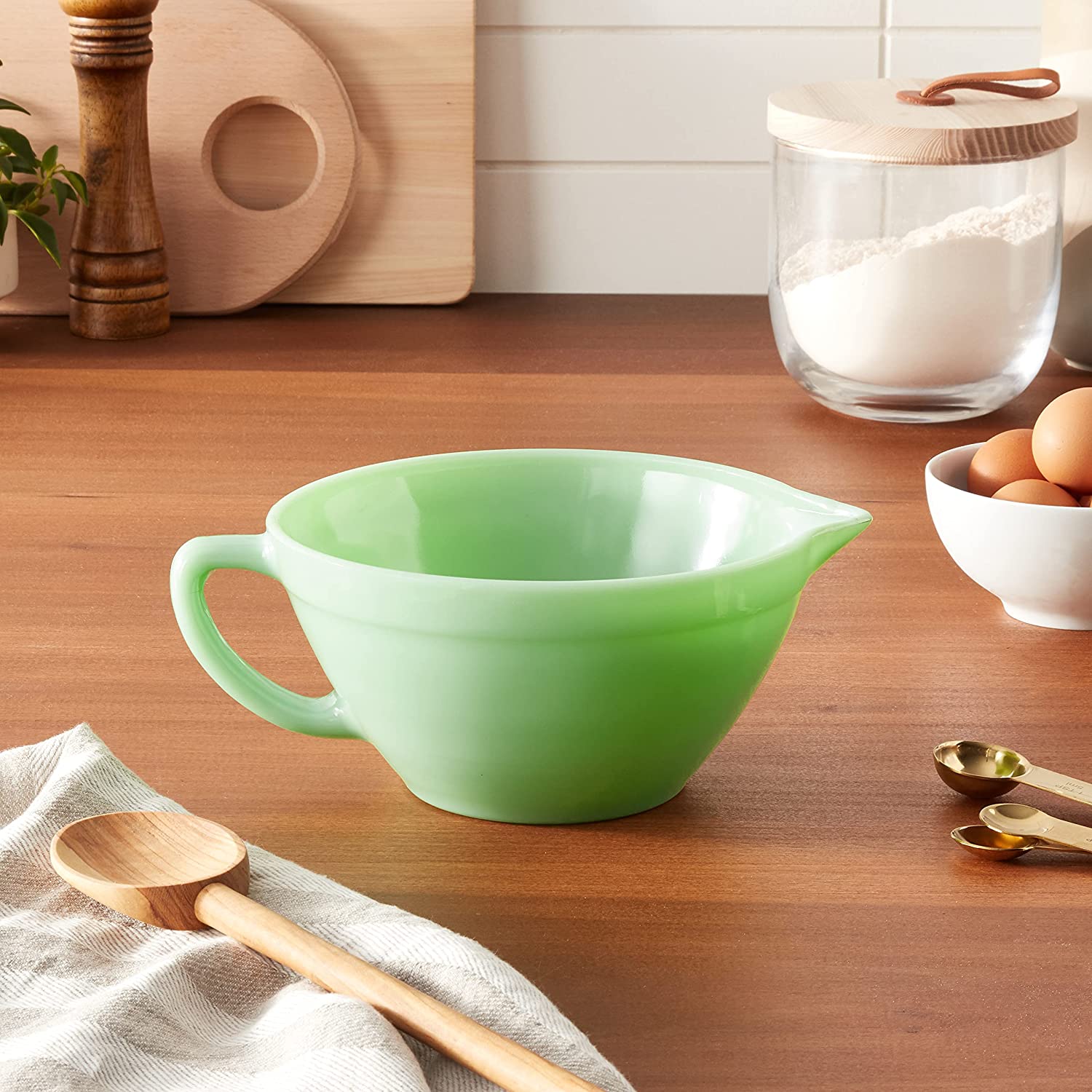 Jadeite Dishes: Real or Reproduction? Here's How to Tell