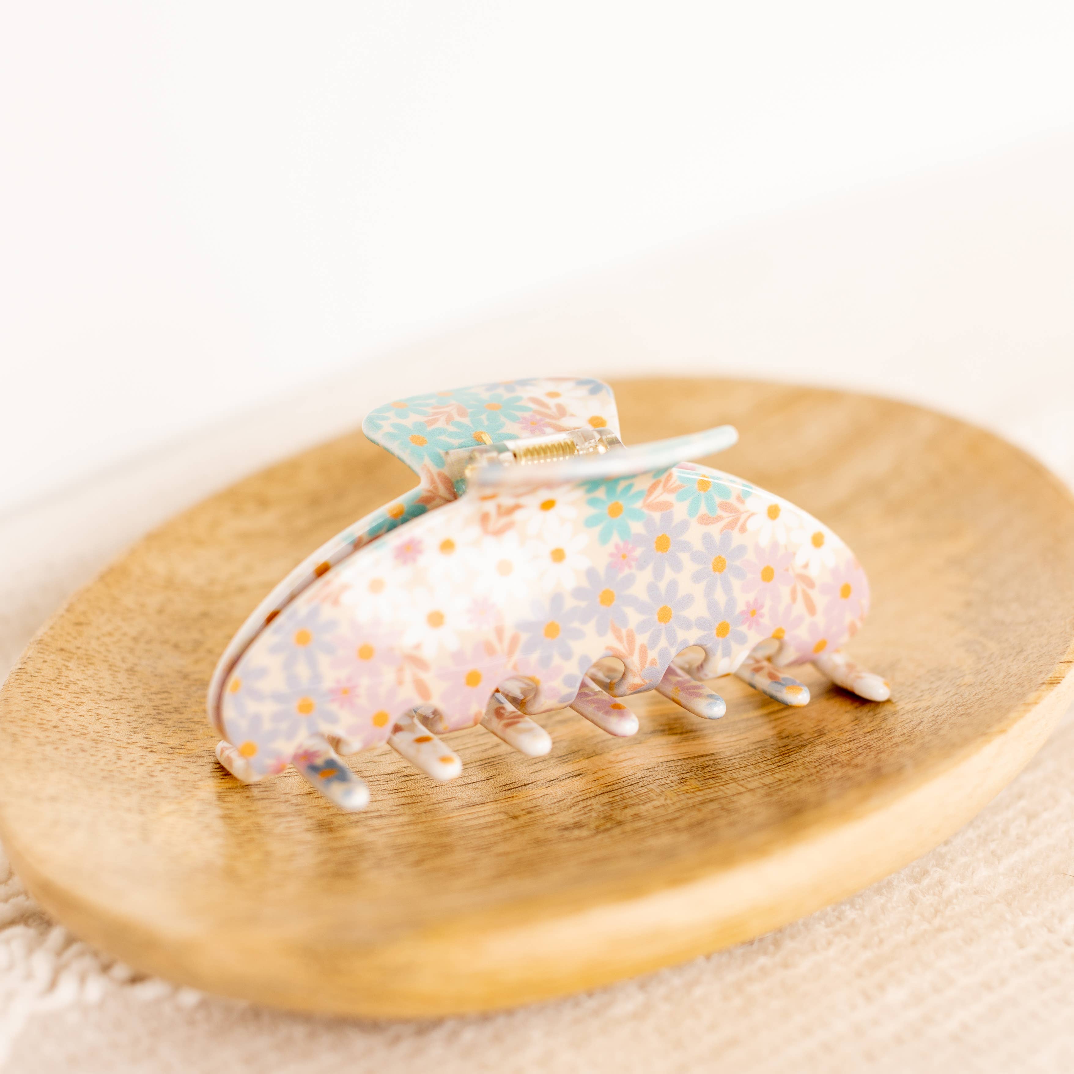 Hair Claw Clip | Blue Daisy Patch