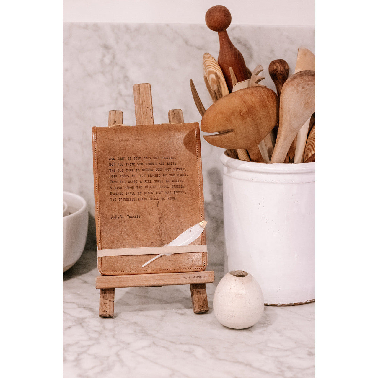 Recycled Pine Wood Easel | Medium