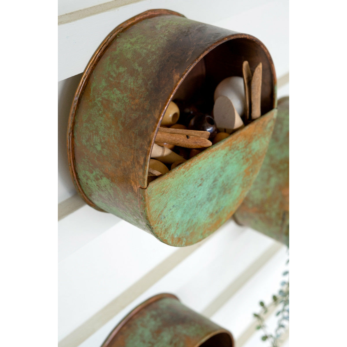 Antique Copper Round Wall Hanger