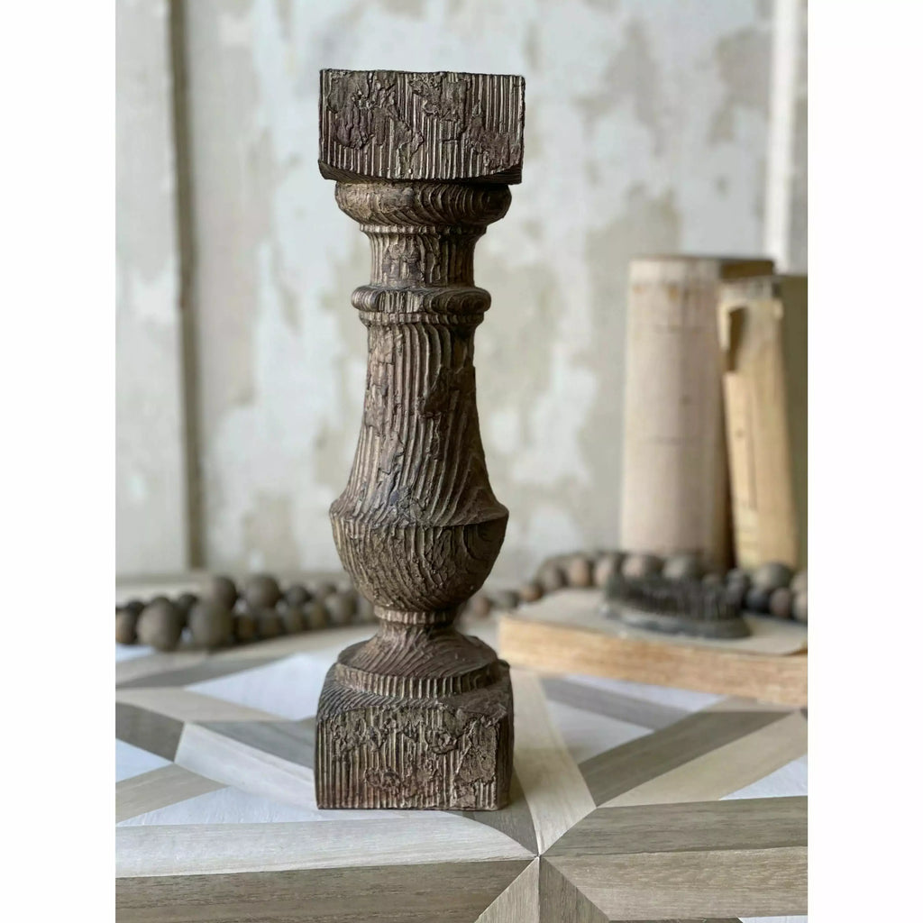 Isadore Pillar Holder