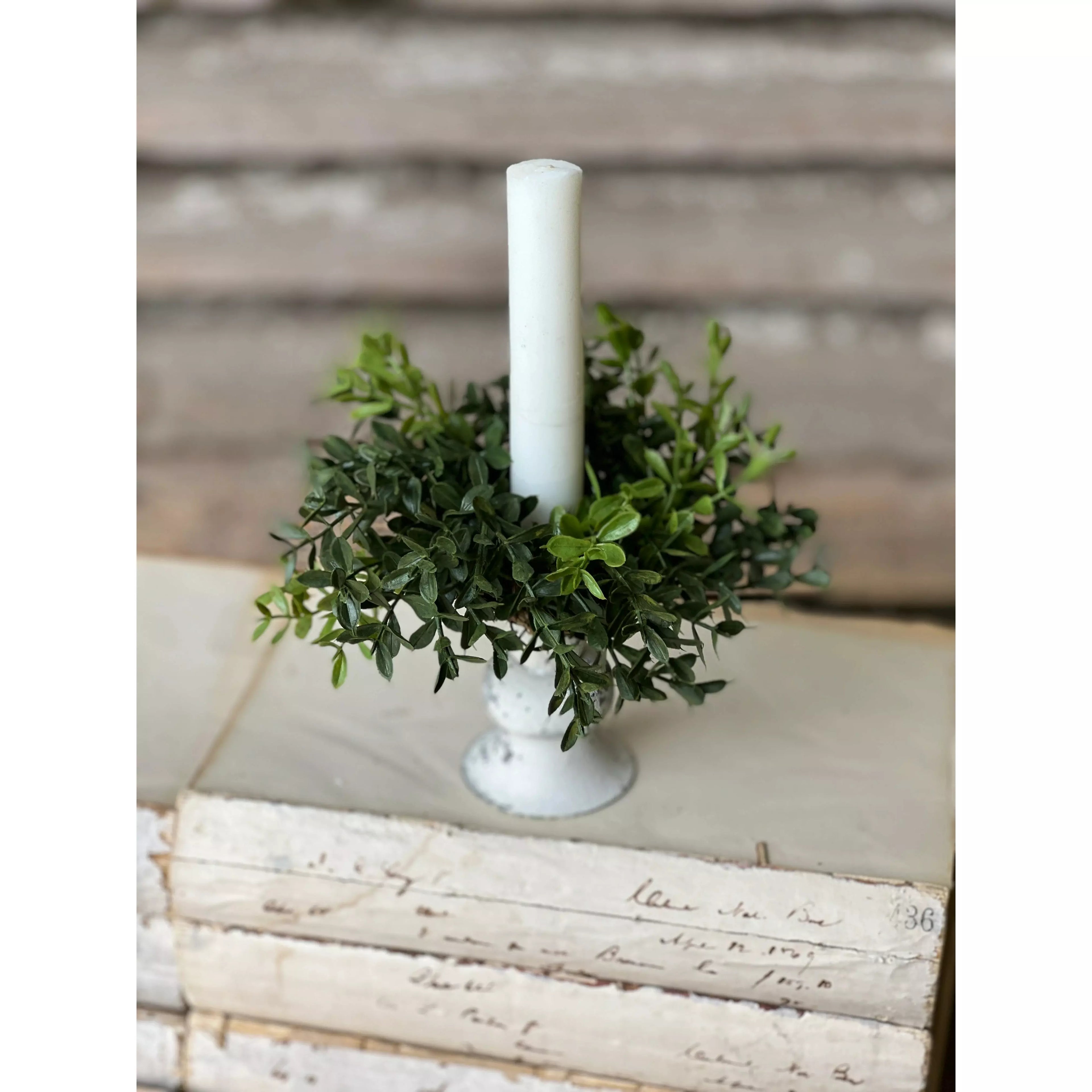 New England Boxwood Candle Ring