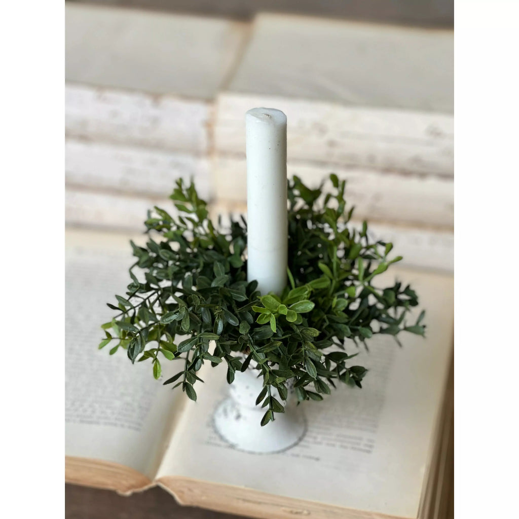 New England Boxwood Candle Ring