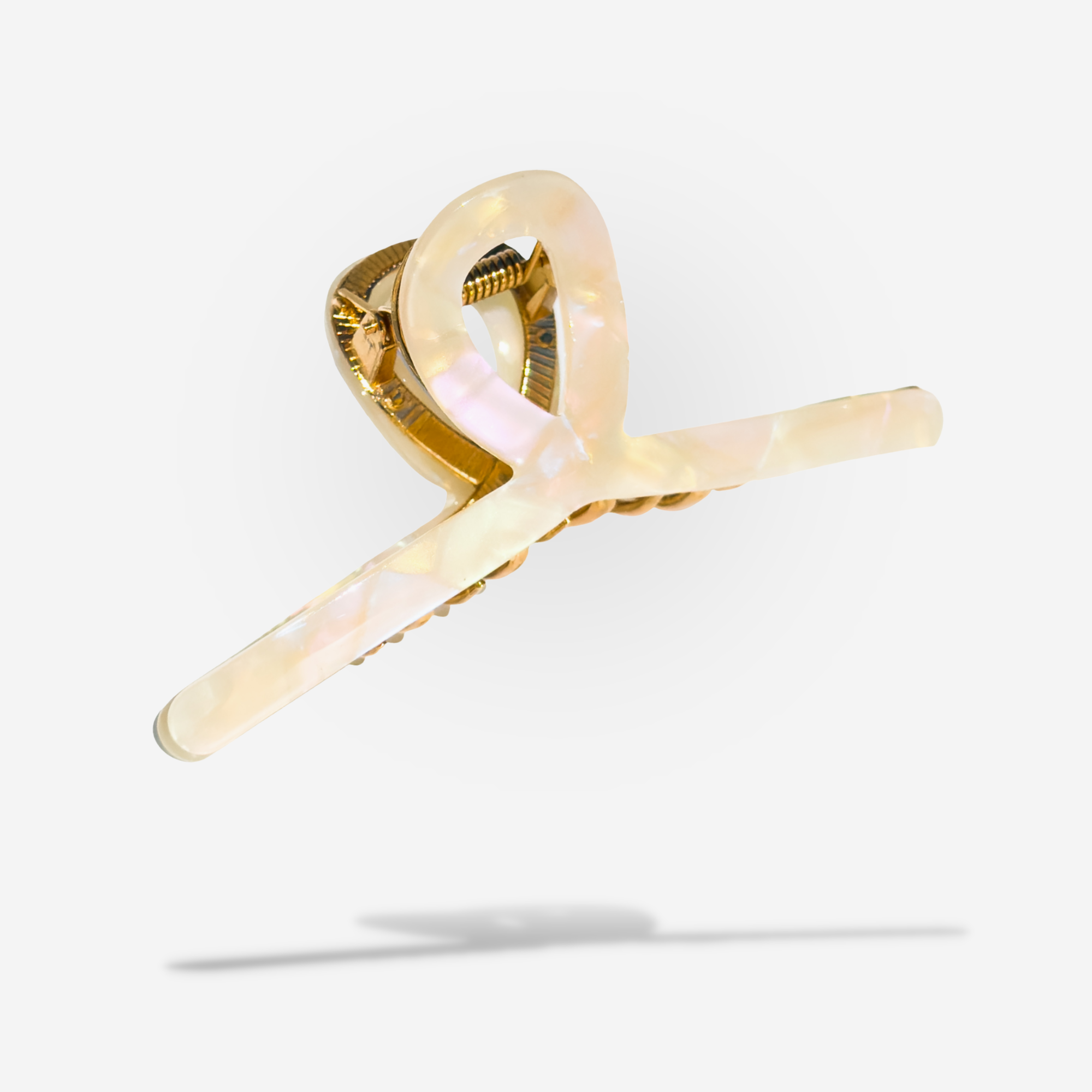 Beachy Loop Hair Claw | Pearl