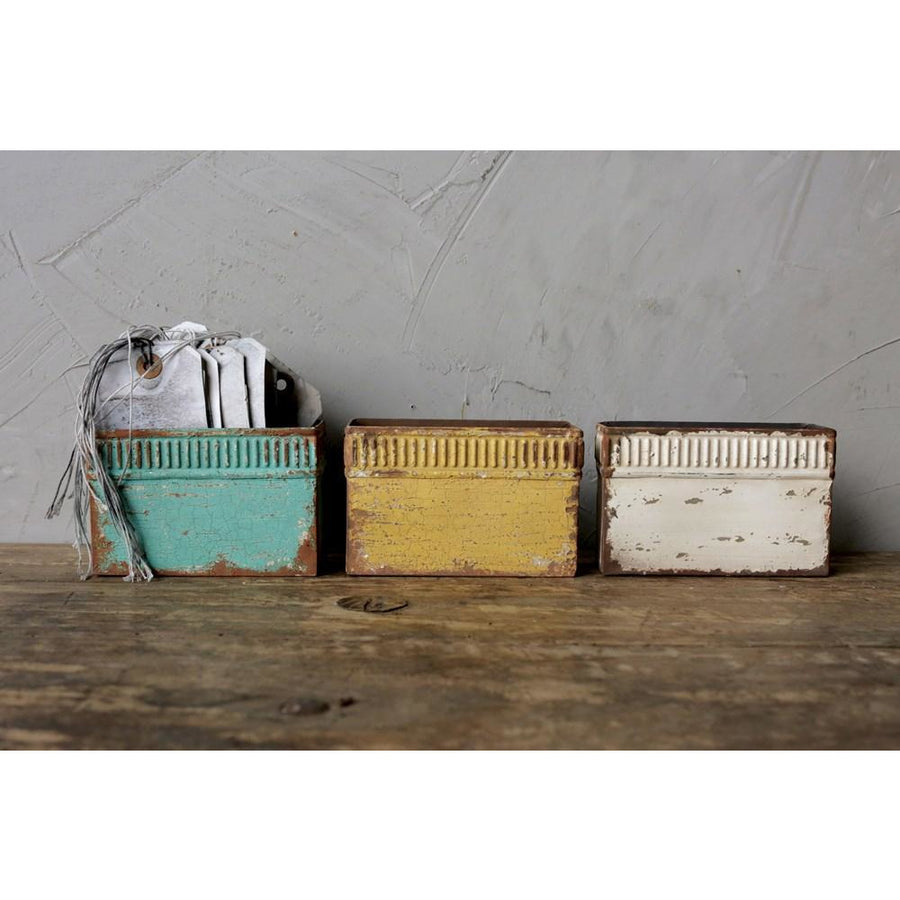 Metal Box w/Magnet