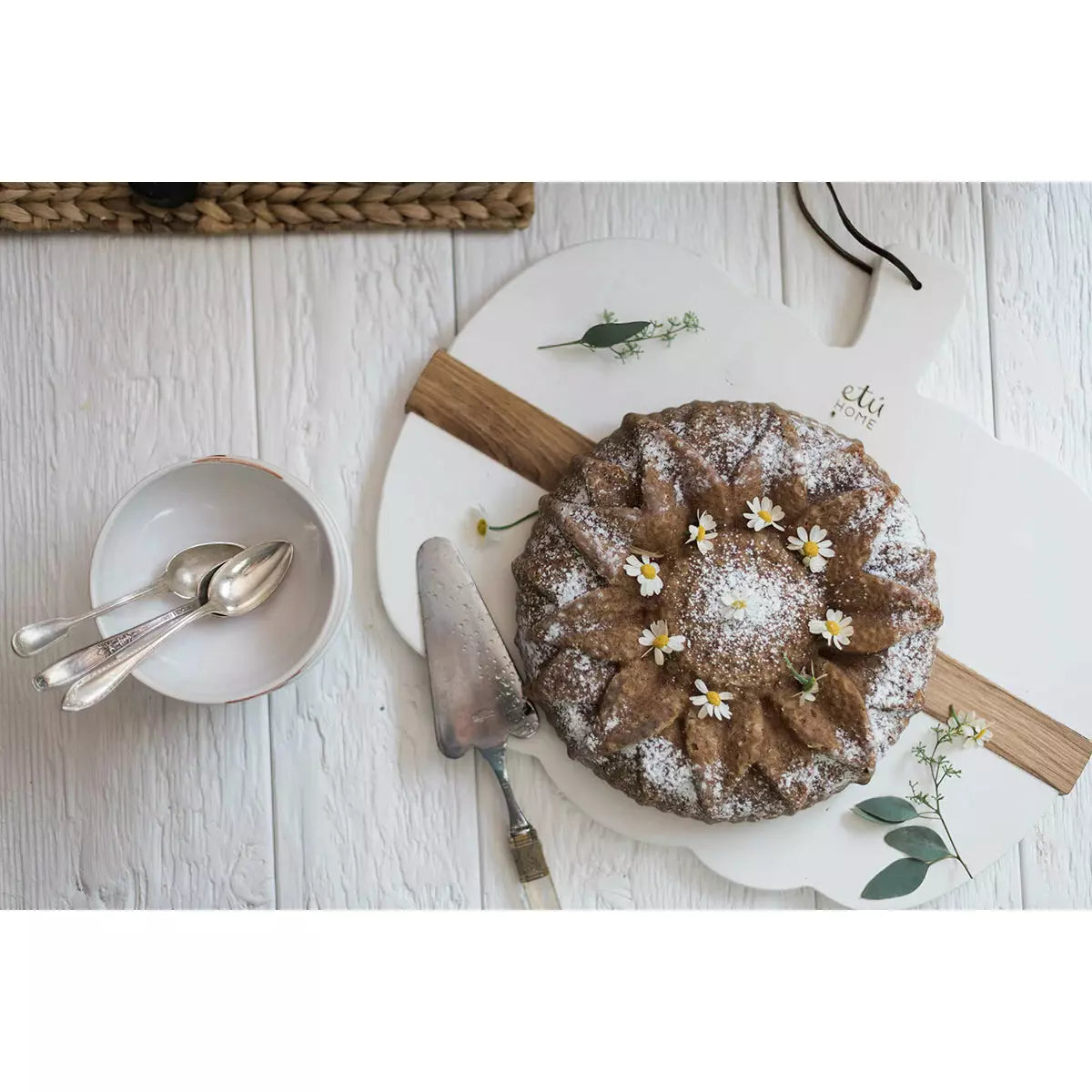 White Mod Pumpkin Charcuterie Board - Small