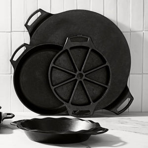 Lodge Bakers Skillet w/Grips